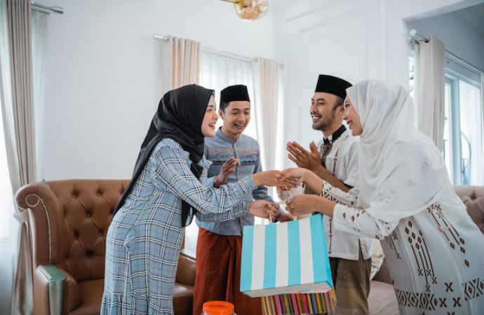 Hadiah Lebaran untuk Pelanggan Toko, Membangun Hubungan yang Lebih Erat!