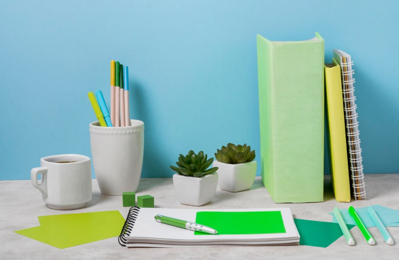 Ide Kreatif Dekorasi Meja Kantor Biar Kerja Tambah Semangat – Liberty