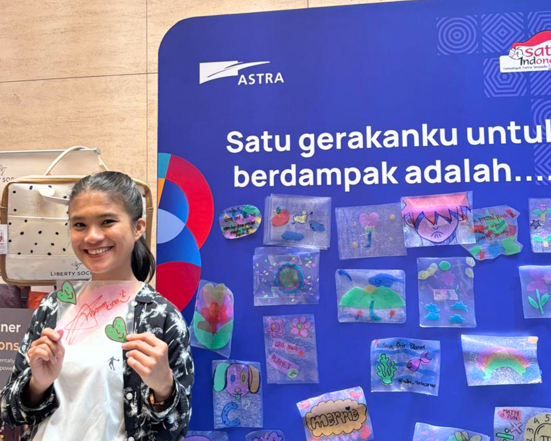 Liberty Society dan Astra Indonesia Wujudkan Aksi Keberlanjutan melalui Pressed Plastic Workshop & Upcycled Merchandise Collaboration