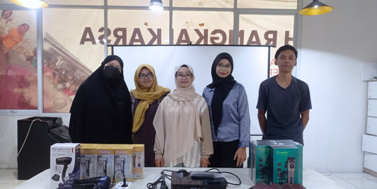 Cukur Gratis di 3 Titik Lokasi Jabodetabek oleh Ibu dan Perempuan Berdaya dari Pelatihan Barber Rumah Rangkai Karsa